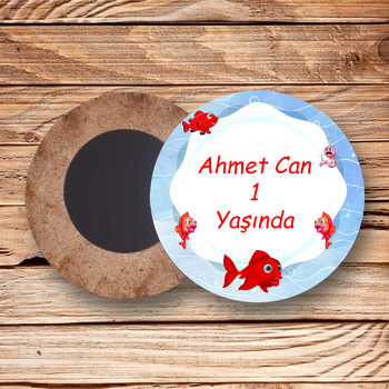 Kırmızı Balık Temalı Ahşap Daire Magnet