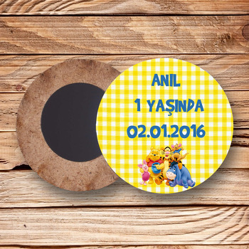 Winnie The Pooh  Ahşap Daire Magnet Etiket