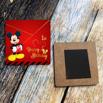 Mickey Mouse ile Gold Kırmızı Fon Temalı Kare Ahşap Magnet