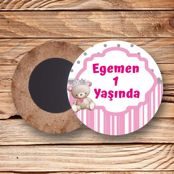 Ayıcık Kız Temalı Ahşap Daire Magnet