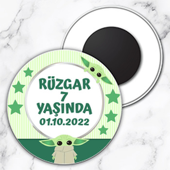 Baby Yoda Yeşil Fon Temalı Daire Plastik Magnet