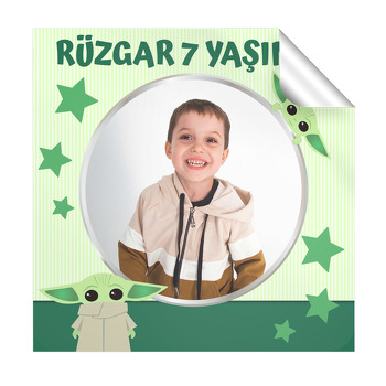 Baby Yoda Yeşil Fon Temalı Kare Etiket