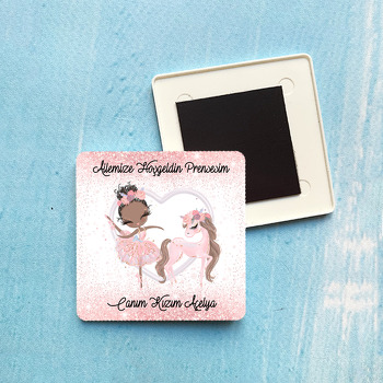 Balerin Ve Pembe Unicorn Temalı Plastik Kare Magnet