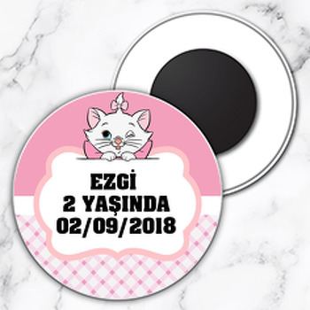 Beyaz Kedi Temalı Daire Plastik Magnet