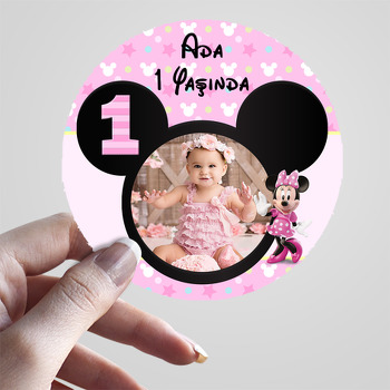 Bir Yaş Minnie Mouse Temalı Resimli Sticker