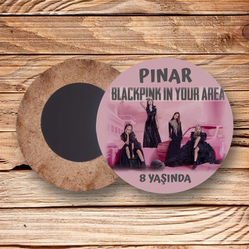 Blackpink Pembe Fon Temalı Daire Ahşap Magnet