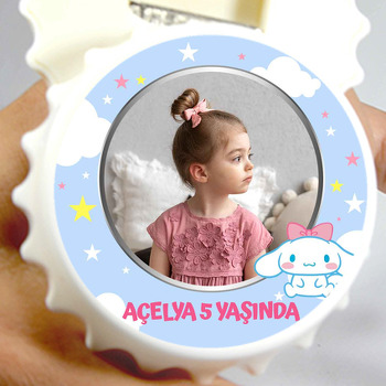 Cinnamoroll Pembe Kurdele Temalı Kapak Şeklinde Magnet Açacak