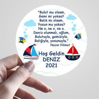 Denizde Balıklar ve Gemiler ile Beyaz Dalgalar Temalı Sticker