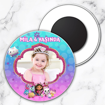 Gabbynin Hayal Evi Temalı Resimli Daire Plastik Magnet