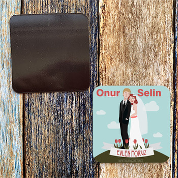 Gelin ve Damat Gül Desenli Evleniyoruz Temalı Kare Magnet