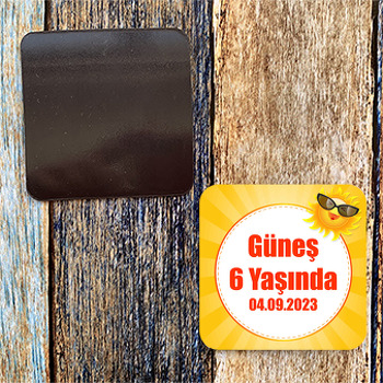 Gözlüklü Güneş Temalı Doğum Günü Magnet