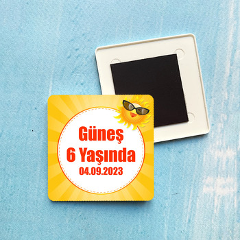 Gözlüklü Güneş Temalı Plastik Kare Hediyelik Magnet