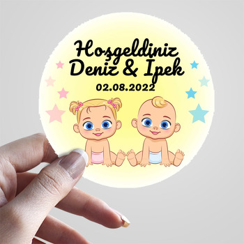 İkiz Bebekler Sarı Fon Temalı Sticker