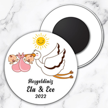 İkiz Kız Bebek ve Leylek Temalı Daire Plastik Magnet