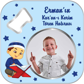 Kuran Okuyan Çocuk ile Lacivert Yıldızlar Temalı Kare Magnet Açacak