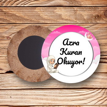 Kuranı Kerim Okuyorum Pembe Temalı Ahşap Daire Magnet