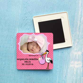 Leylekli Hoşgeldin Kız Bebek Plastik Kare Magnet