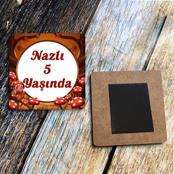 Mantar Kız Temalı Kare Ahşap Magnet