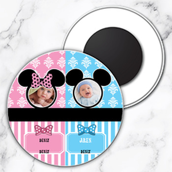 Mickey İkiz Temalı Resimli Daire Plastik Magnet