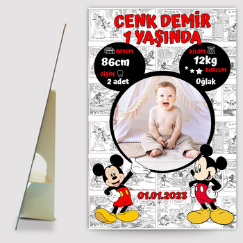 Mickey Mouse Çizgi Roman Fon Temalı Ayaklı Ahşap Pano