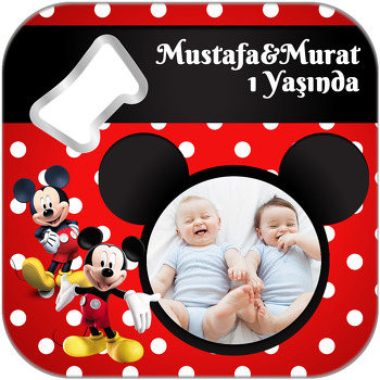 Mickey Mouse Kırmızı Fonda İkiz Temalı Kare Magnet Açacak