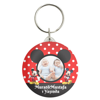 Mickey Mouse Kırmızı Fonda İkiz Temalı Resimli Anahtarlık