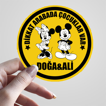 Mickey ve Minnie Mouse Kardeş ve Dikkat Çocuk Var Temalı Sticker