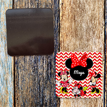 Minnie Mouse ile Zigzag Kırmızı Fon Temalı Kare Magnet