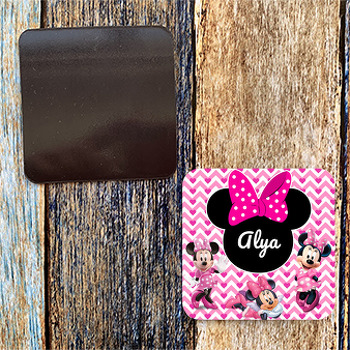 Minnie Mouse ile Zigzag Pembe Fon Temalı Doğum Günü Magnet