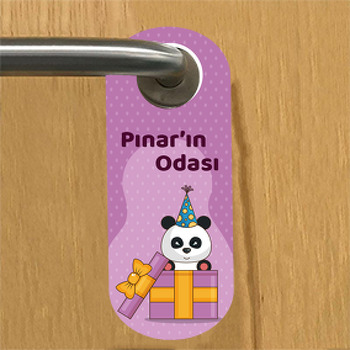 Mor Hediye Paketinde Panda Temalı Çocuk Odası Kapı Askısı