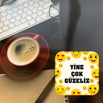 Neşeli Emoji Suratlar Temalı Bardak Altlığı