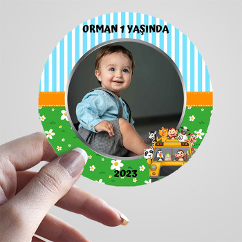 Otobüste Sevimli Hayvanlar Temalı Sticker