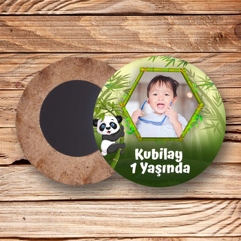 Panda ile Bambu Ormanı Temalı Ahşap Daire Magnet