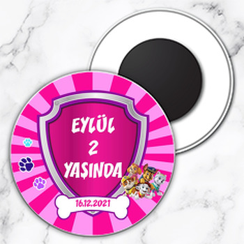 Paw Patrol Pembe Çizgili Fon Temalı Daire Plastik Magnet