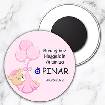 Pembe Balonlarla Bohçada Ayıcık Temalı Daire Plastik Magnet