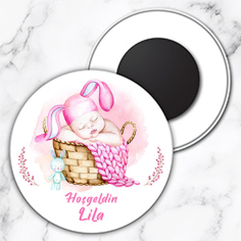 Pembe Battaniyesi ile Bebek Temalı Daire Plastik Magnet