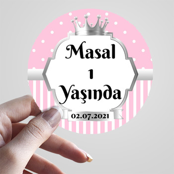 Pembe Beyaz Puantiye ile Gümüş Çerçeve Temalı Sticker