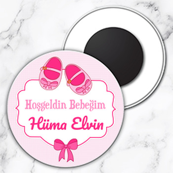 Pembe Kurdeleli Bebek Ayakkabı Temalı Daire Plastik Magnet