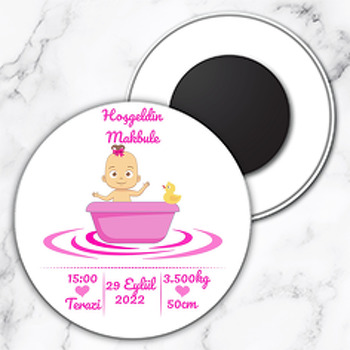 Pembe Küvezde Bebek Temalı Daire Plastik Magnet