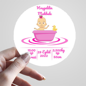 Pembe Küvezde Bebek Temalı Sticker