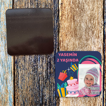 Pembe Üç Katlı Pasta Temalı Kare Magnet