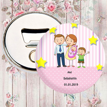 Pembe Zeminli Aile ve Bebek Temalı Magnet Açacak