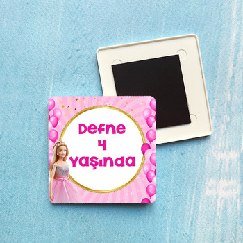 Prenses ile Pembe Balonlar Temalı Plastik Kare Hediyelik Magnet