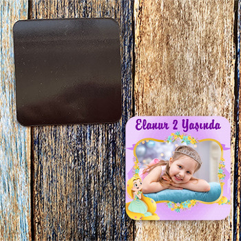 Rapunzel Temalı Kare Magnet