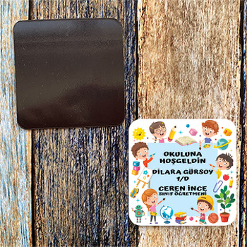 Renkli Aktivetelerde Çocuklar Temalı Kare Magnet