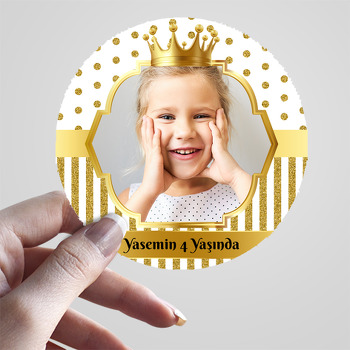 Simli Beyaz Puantiye ile Gold Çerçeve Temalı Sticker