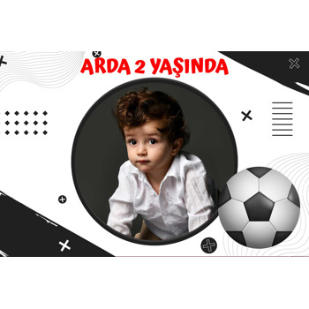 Siyah Beyaz Fonda Futbol Topu Temalı Doğum Günü Magnet