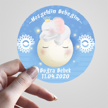 Taçlı Uyuyan Fil Temalı Sticker