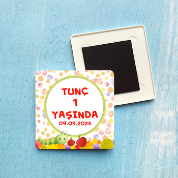 Tırtıl ile Elma Temalı Plastik Kare Hediyelik Magnet