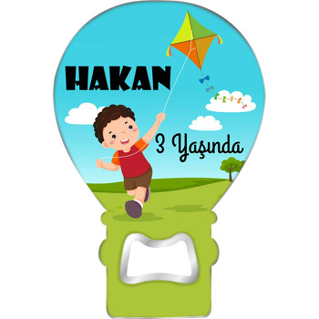 Uçurtma Uçuran Erkek Çocuk Temalı Balon Magnet Açacak